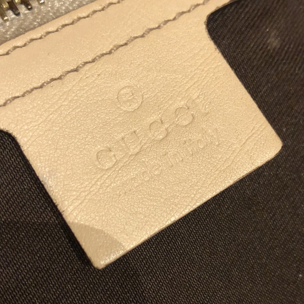 🍒HPx2🍒Gucci Python Hobo - Picture 5 of 7